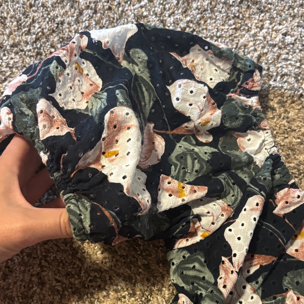 LIKE NEW! Express floral bodysuit! - Picture 4 of 7